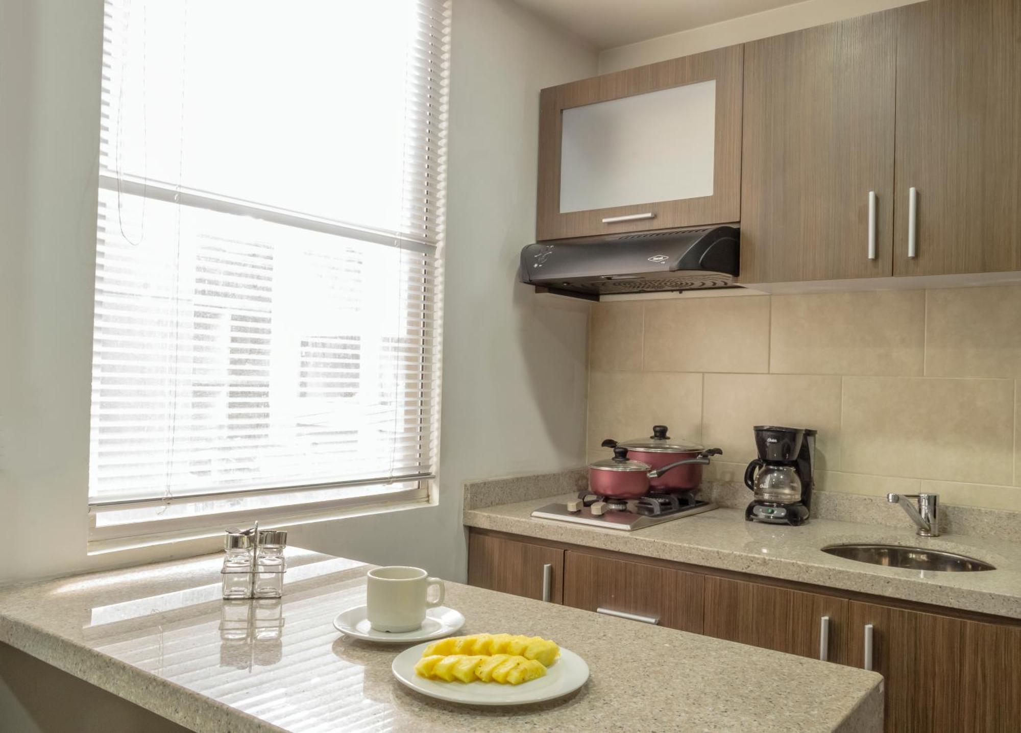 Hotel Apartamentos Regency La Feria ボゴタ エクステリア 写真