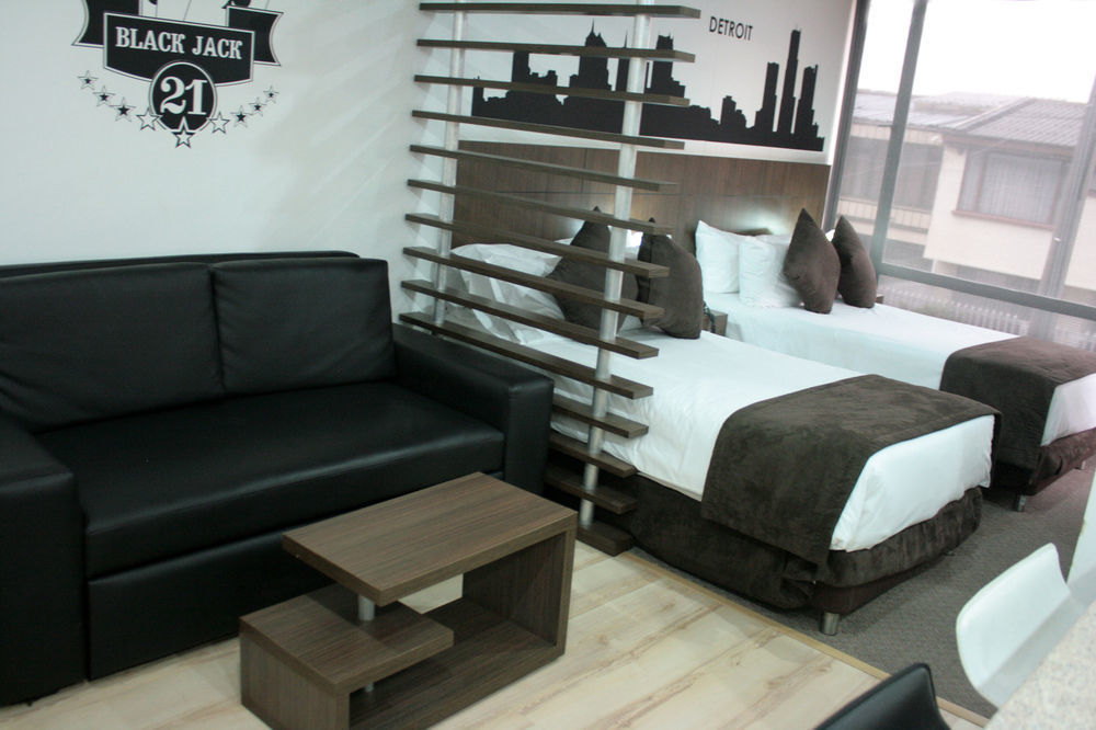 Hotel Apartamentos Regency La Feria ボゴタ エクステリア 写真