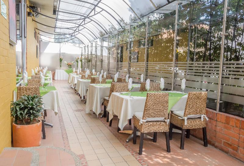 Hotel Apartamentos Regency La Feria ボゴタ エクステリア 写真