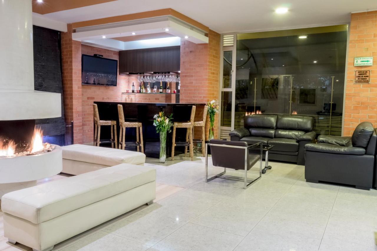 Hotel Apartamentos Regency La Feria ボゴタ エクステリア 写真