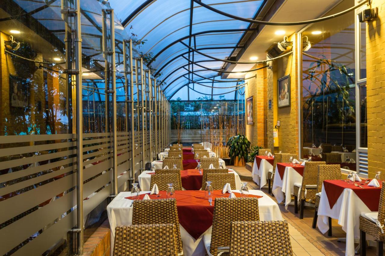 Hotel Apartamentos Regency La Feria ボゴタ エクステリア 写真